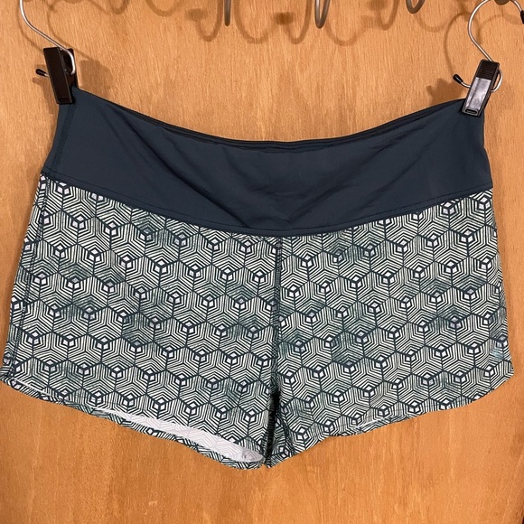 CARVE Designs -Borneo Board Shorts Swim Womens Size L Green Print - Picture 1 of 4